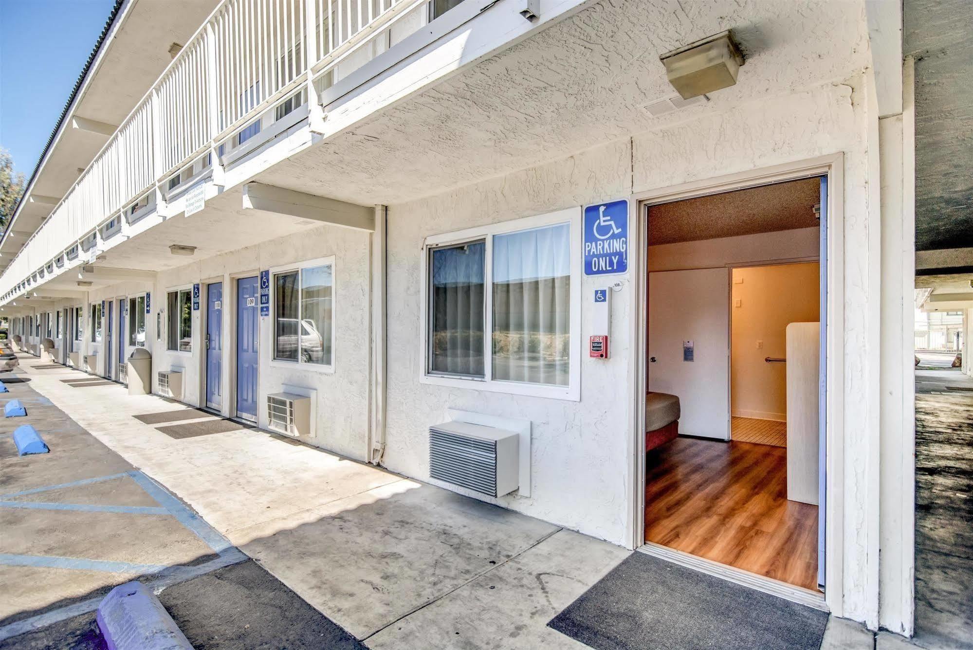 Motel 6-Stockton, Ca - North Lincoln Village エクステリア 写真