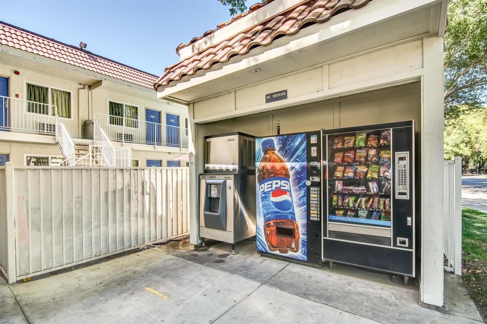 Motel 6-Stockton, Ca - North Lincoln Village エクステリア 写真