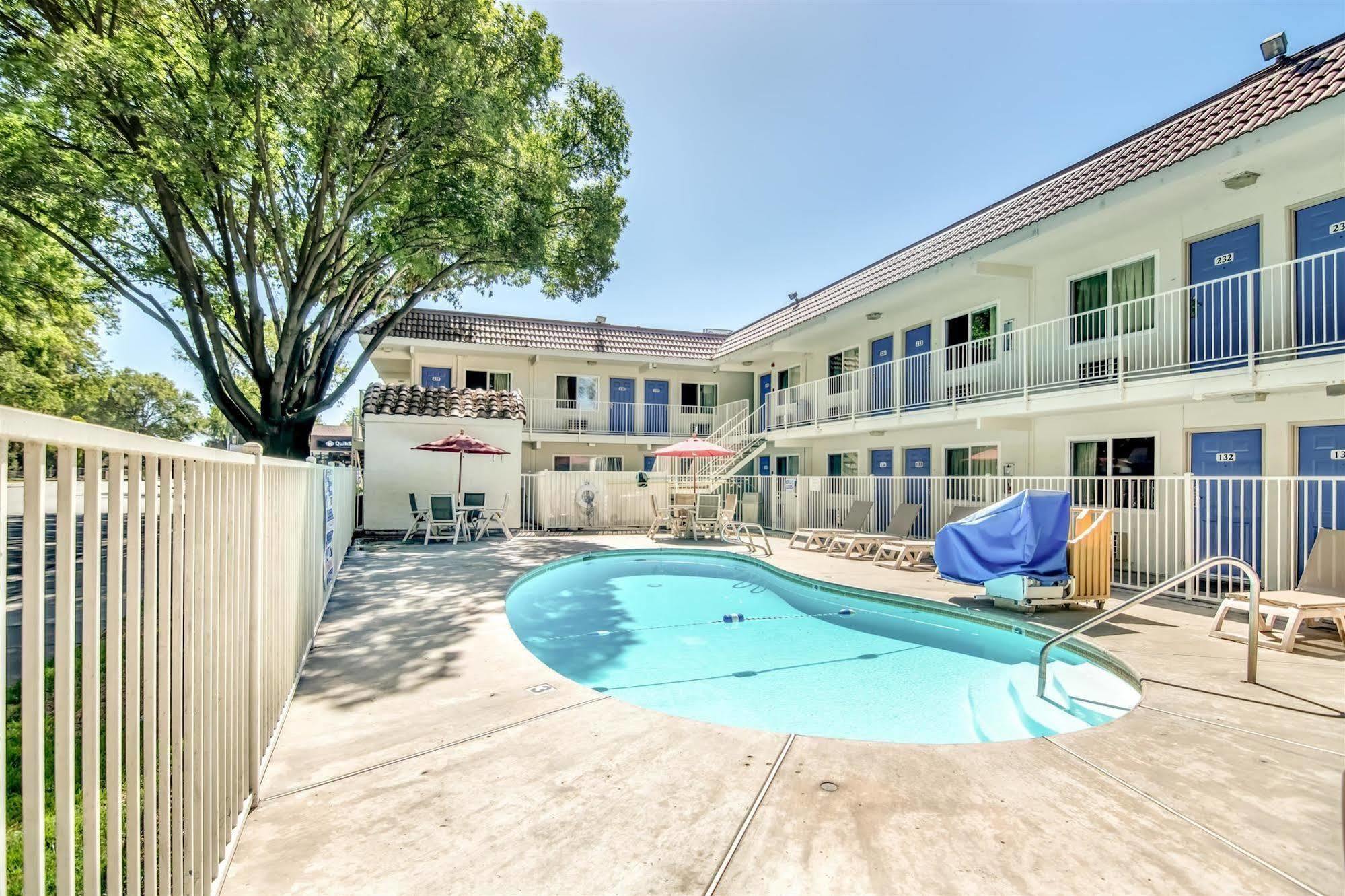 Motel 6-Stockton, Ca - North Lincoln Village エクステリア 写真