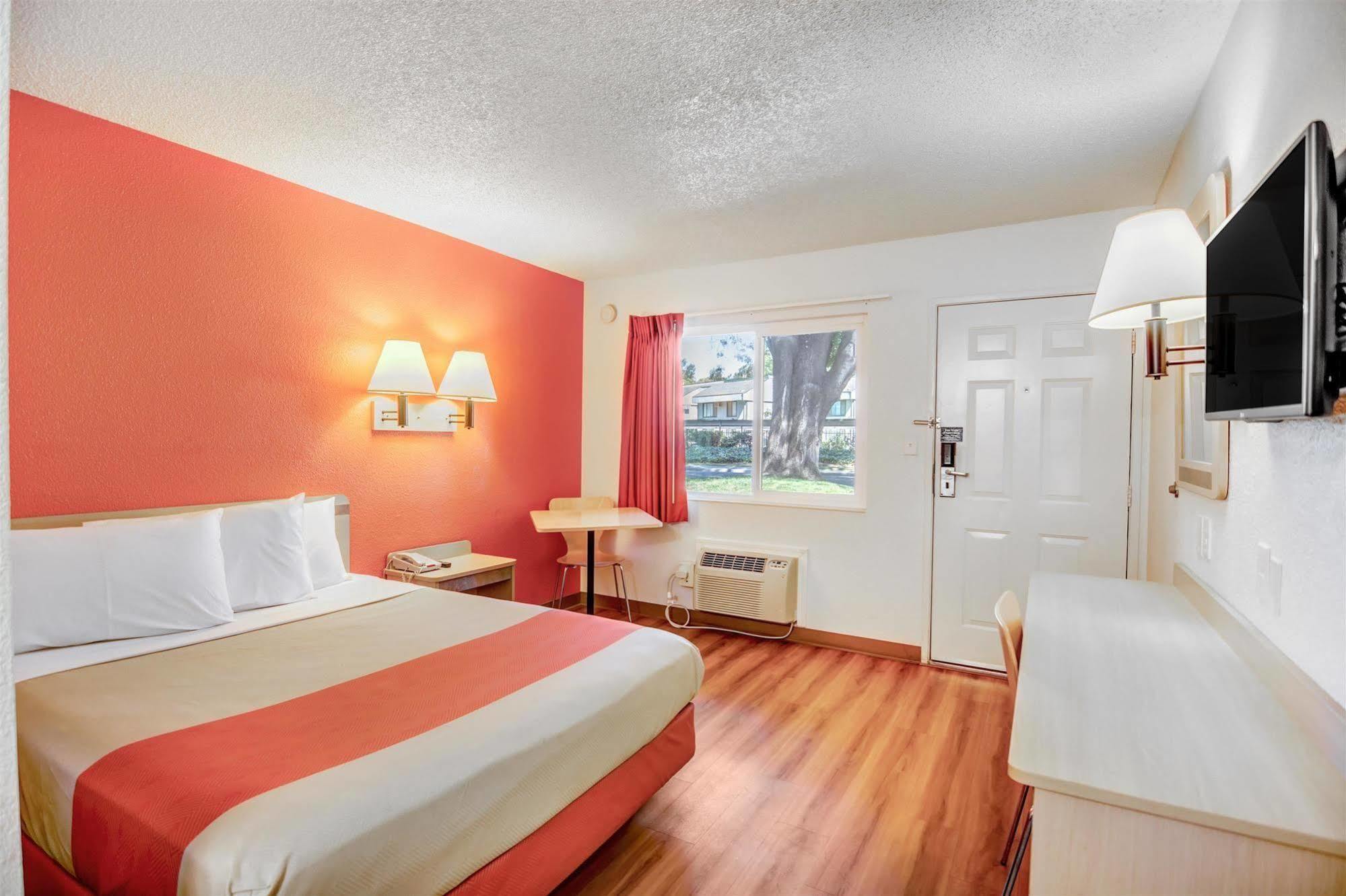 Motel 6-Stockton, Ca - North Lincoln Village エクステリア 写真