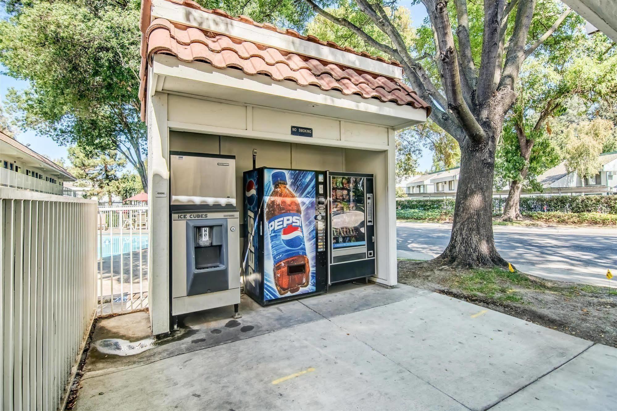 Motel 6-Stockton, Ca - North Lincoln Village エクステリア 写真